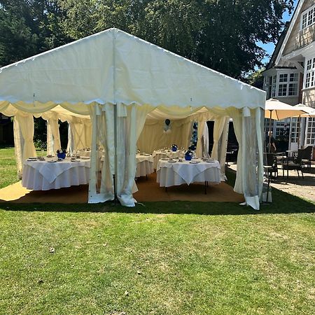 Findon Manor Hotel Екстериор снимка